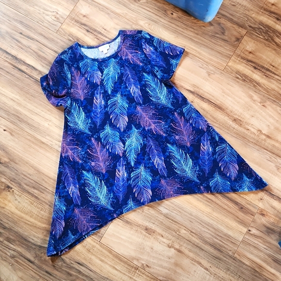 Lularoe shirt - Picture 1 of 2